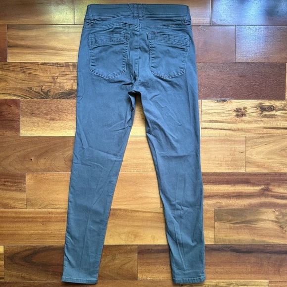 Democracy Ab Technology Ankle Skimmer - Picture 5 of 9